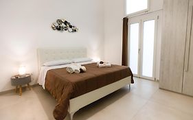 Elegante Bilocale Con Giardino