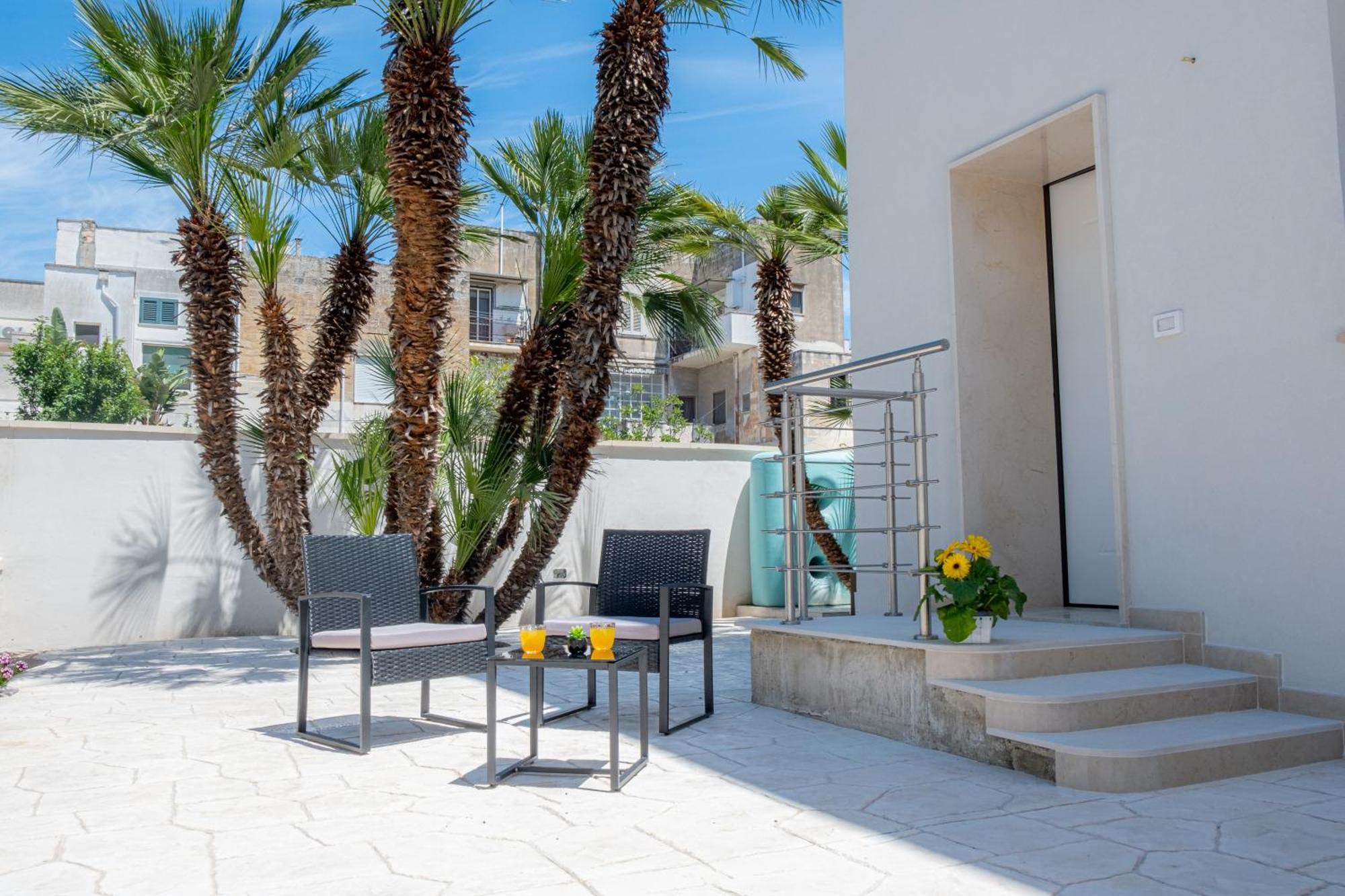 Appartamento Elegante Bilocale Con Giardino Lecce Esterno foto